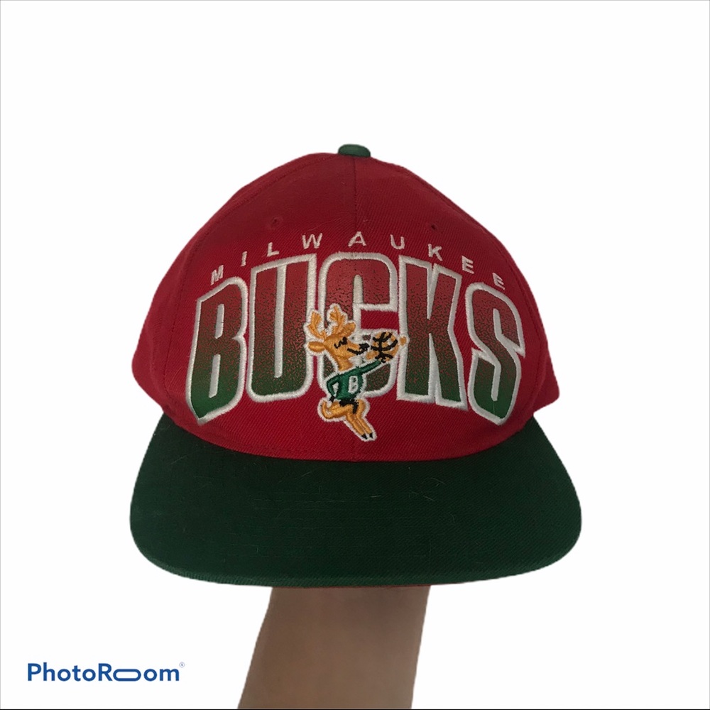 Official Milwalkee Bucks SnapBack Hat